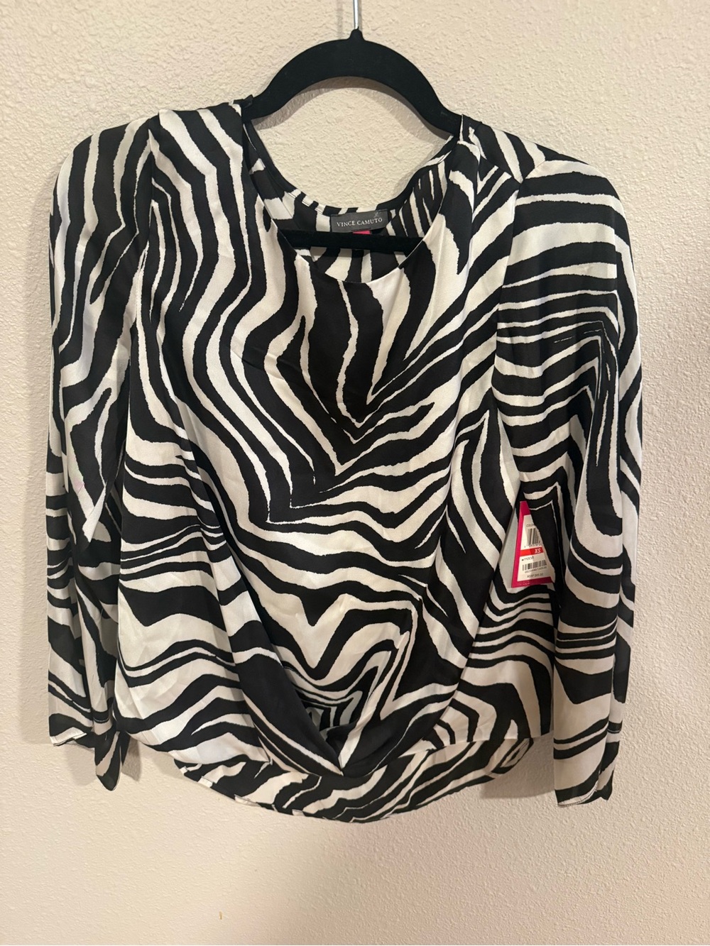 VINCE CAMUTO ZEBRA BLOUSE NWT XS - Picture 2 of 4